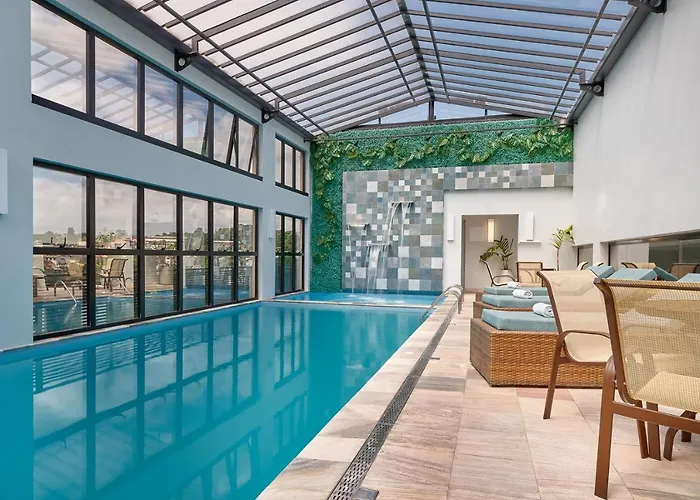 Lefel Hotel