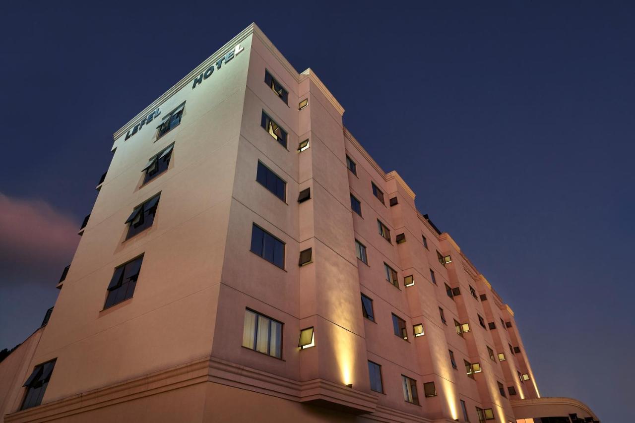 Lefel Hotel